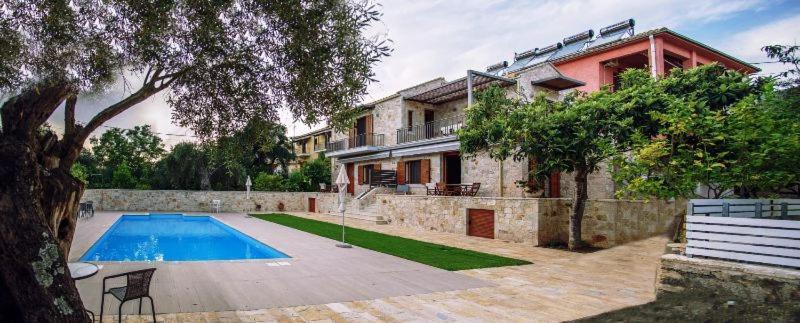 Zefiros Luxury Apartments Sívota Zewnętrze zdjęcie